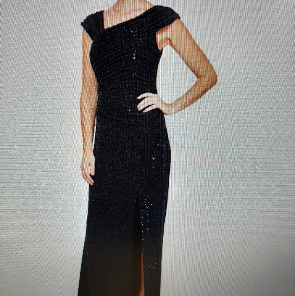 Alex Evenings Beautiful Elegant Mother of the Bride or Groom Gown